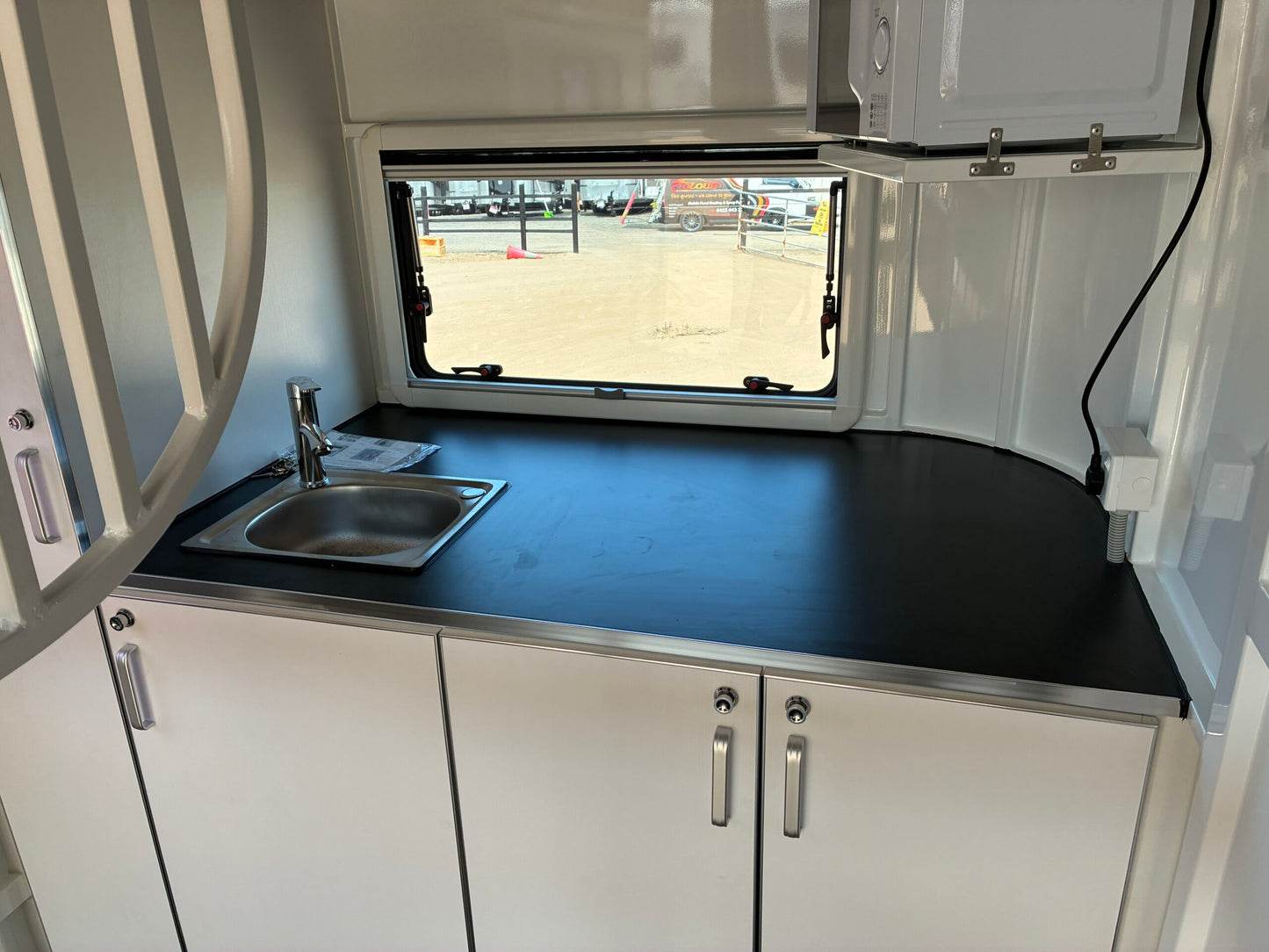 2HSL-L600 SN Prestige Series Deluxe Package