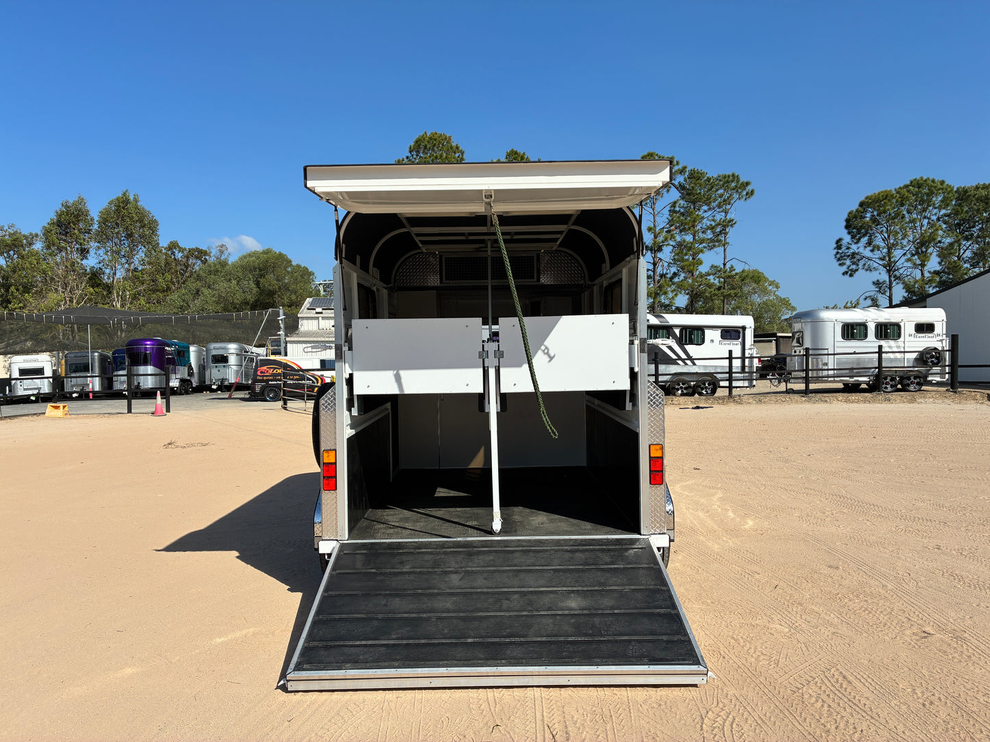 2HSL-L600 SN Classic Series Deluxe Package