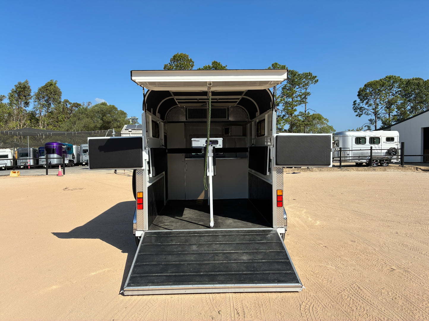 2HSL-L600 SN Classic Series Deluxe Package