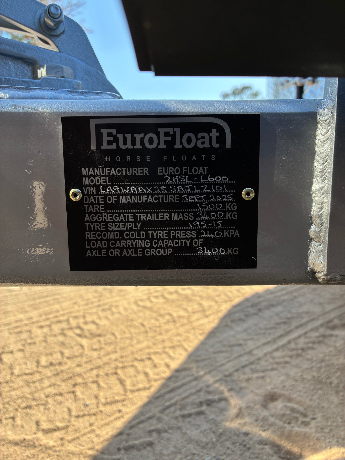 2HSL-L600 SN Classic Series Deluxe Package