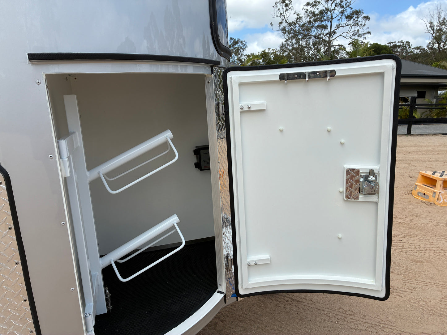 2HSL-L400 RN Classic Series Standard Package