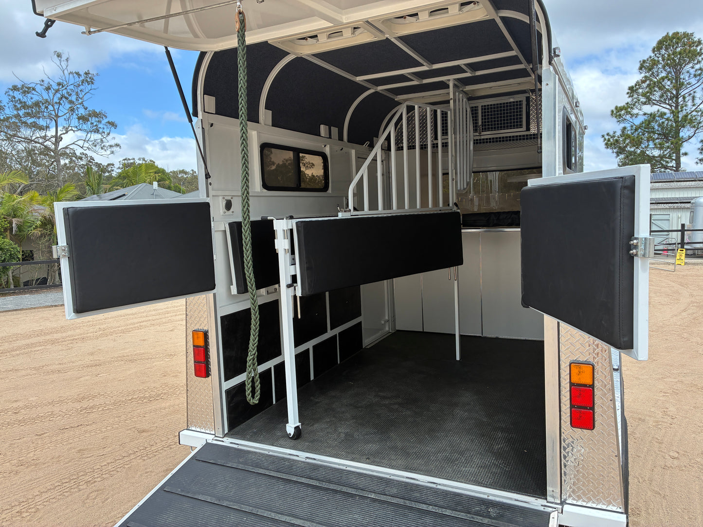 2HSL-L400 RN Classic Series Standard Package