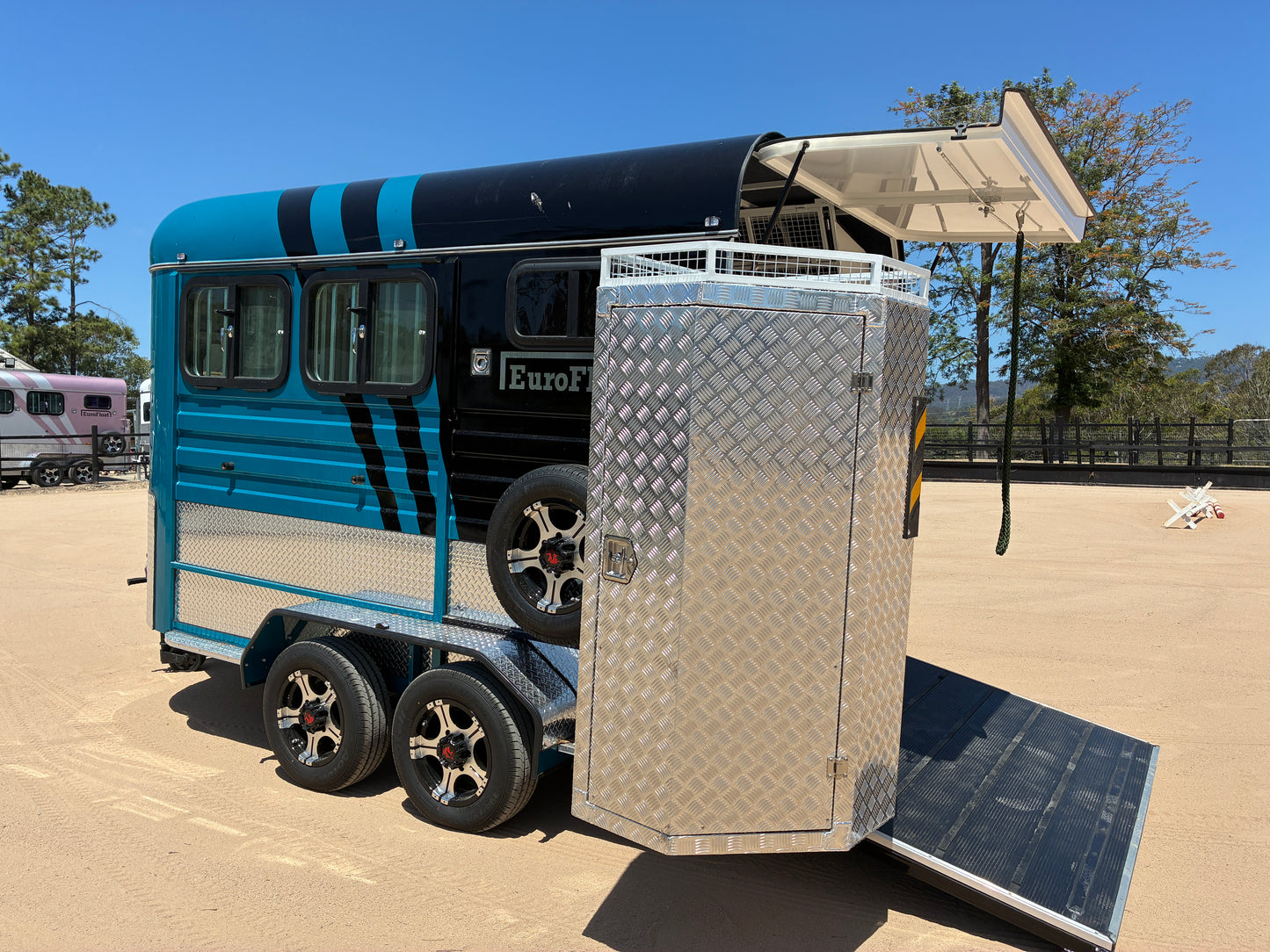 2HAL-L600 SN Classic Series Deluxe Package