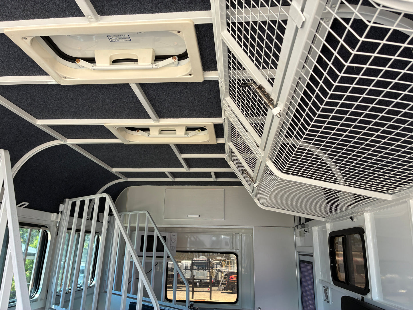 2HAL-L600 SN Classic Series Deluxe Package