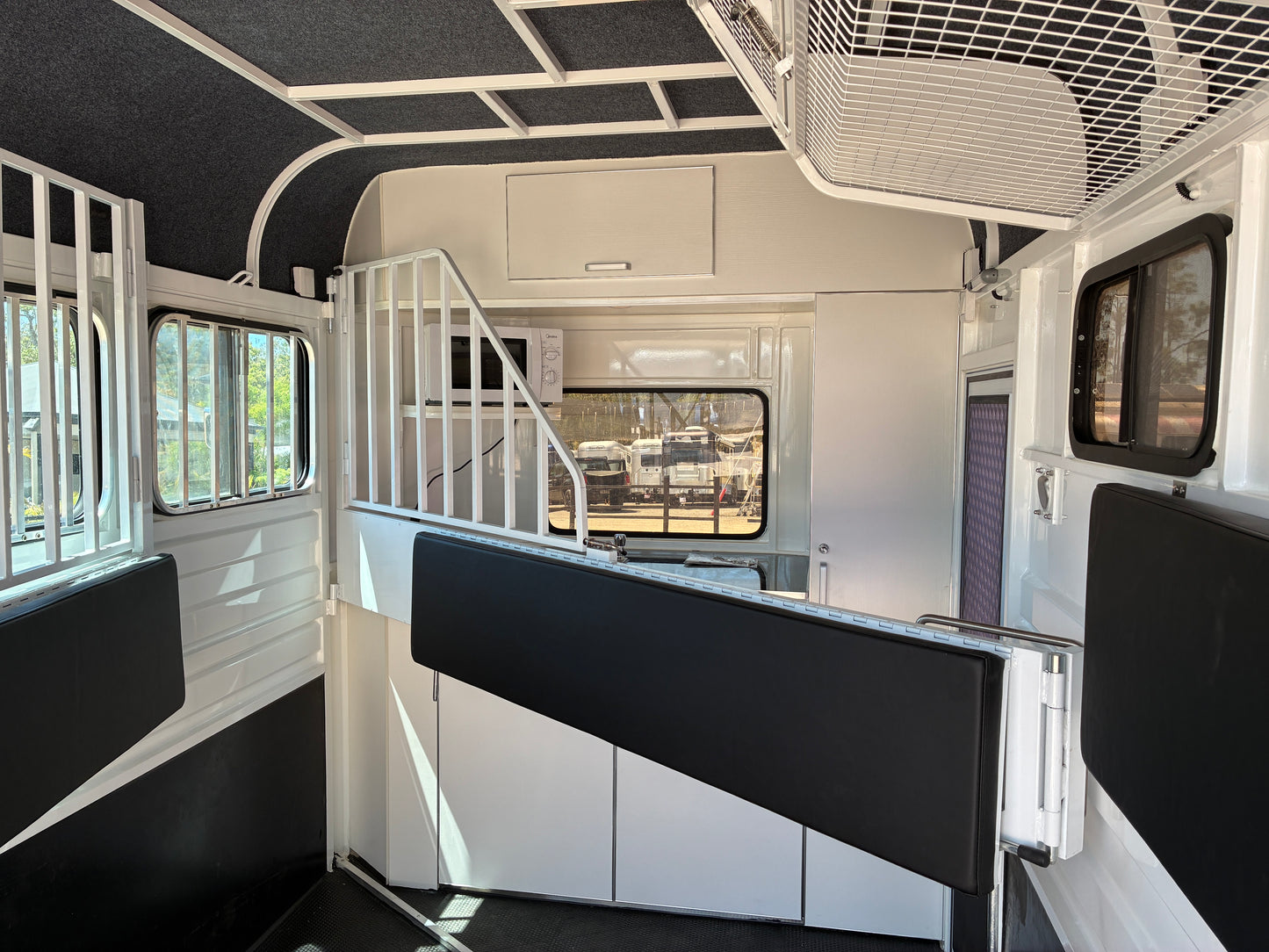 2HAL-L600 SN Classic Series Deluxe Package