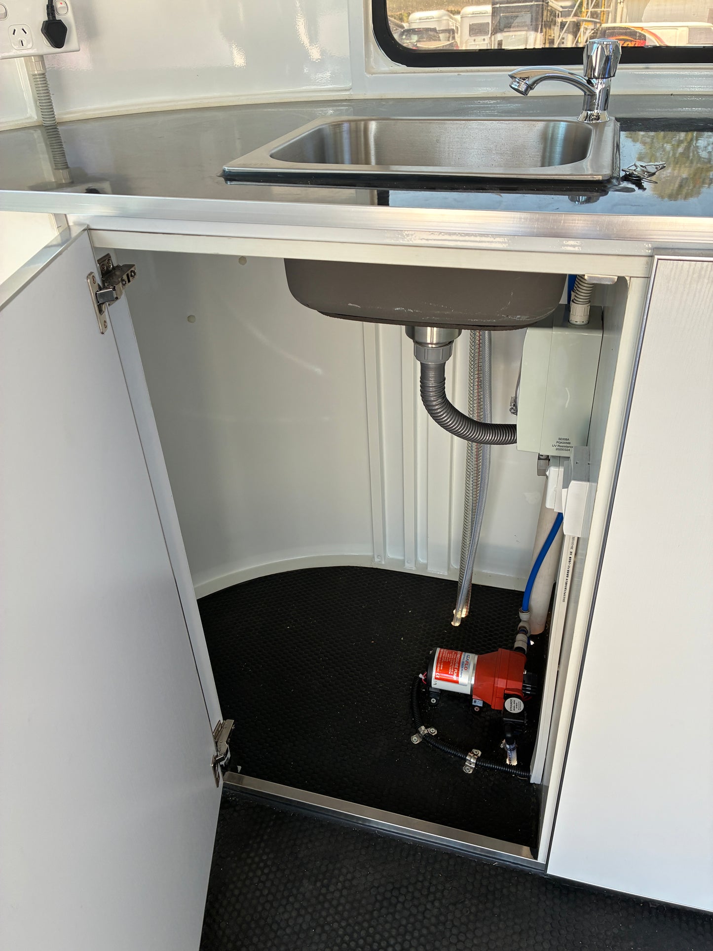 2HAL-L600 SN Classic Series Deluxe Package