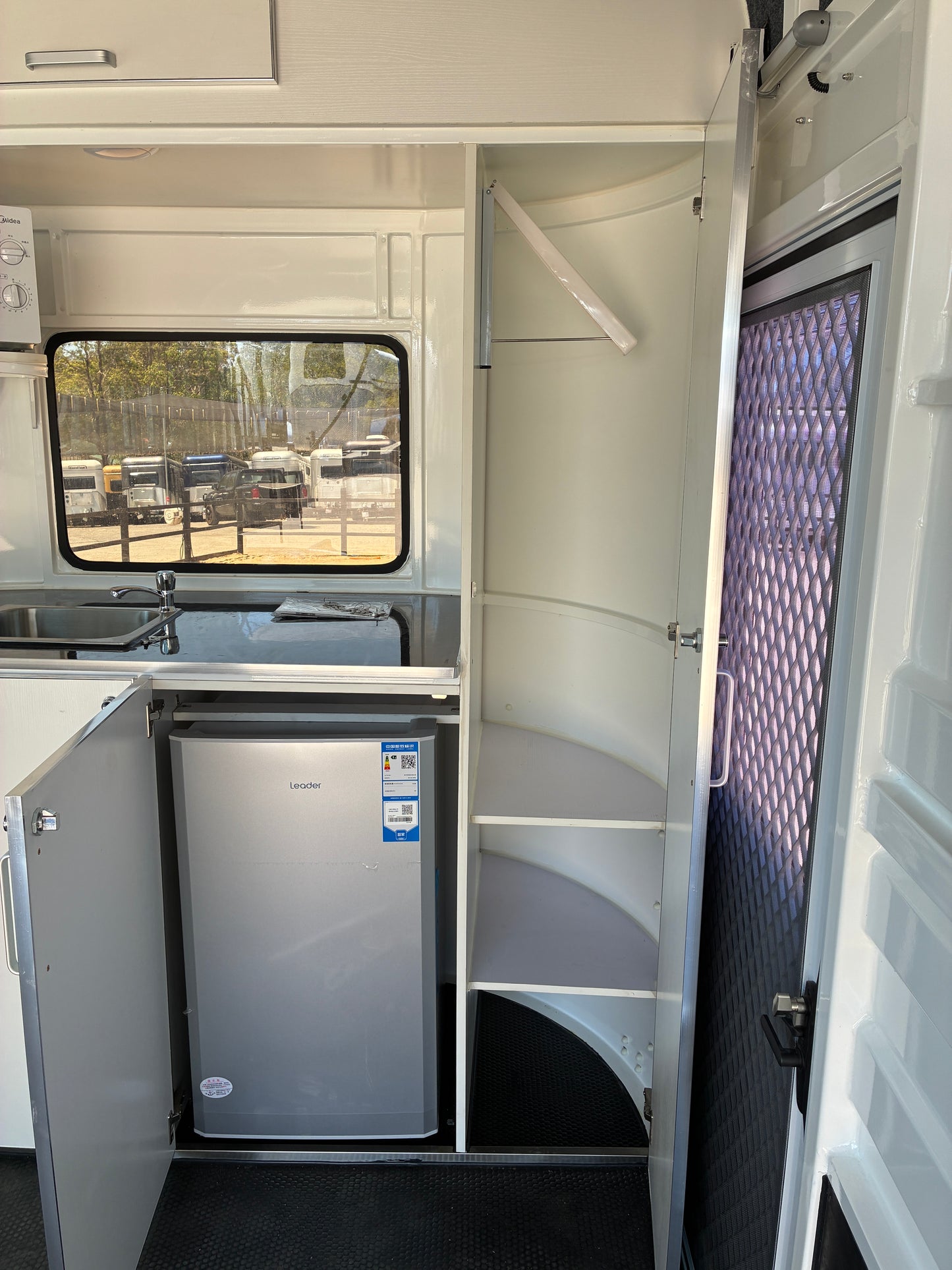 2HAL-L600 SN Classic Series Deluxe Package