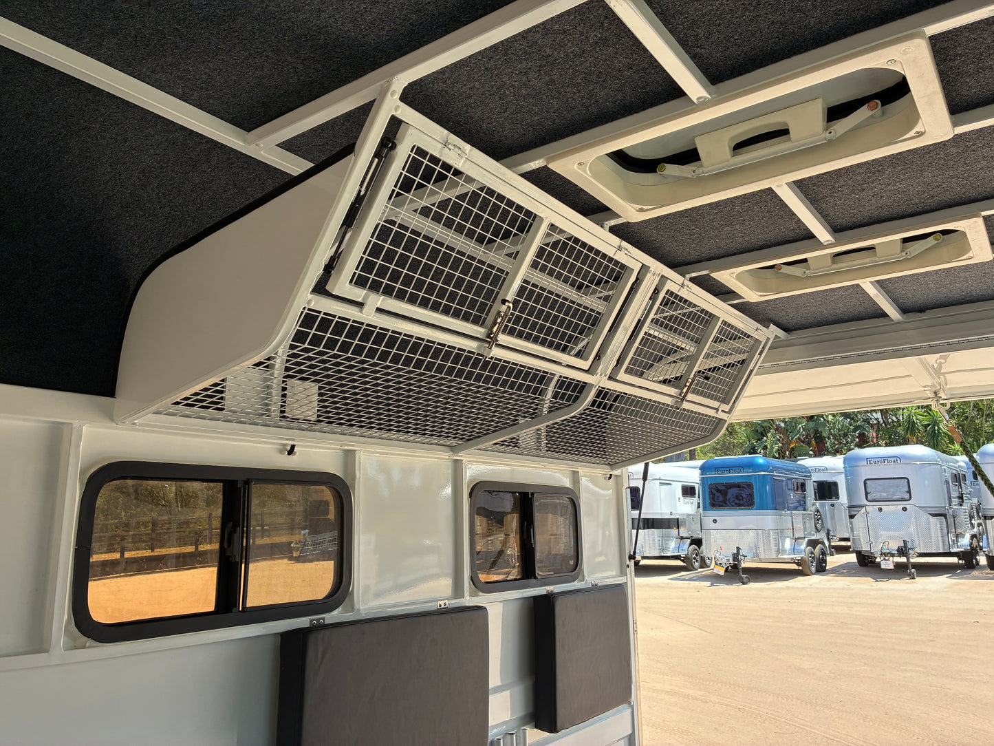 2HAL-L600 SN Classic Series Deluxe Package