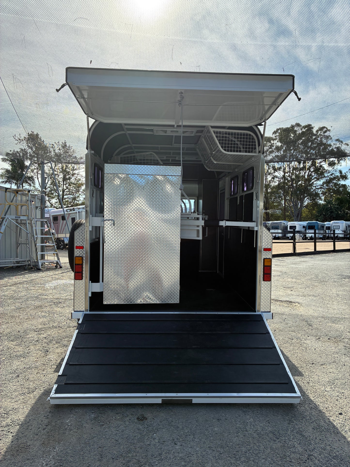 2HAL-L600 SN Prestige Series Deluxe Package