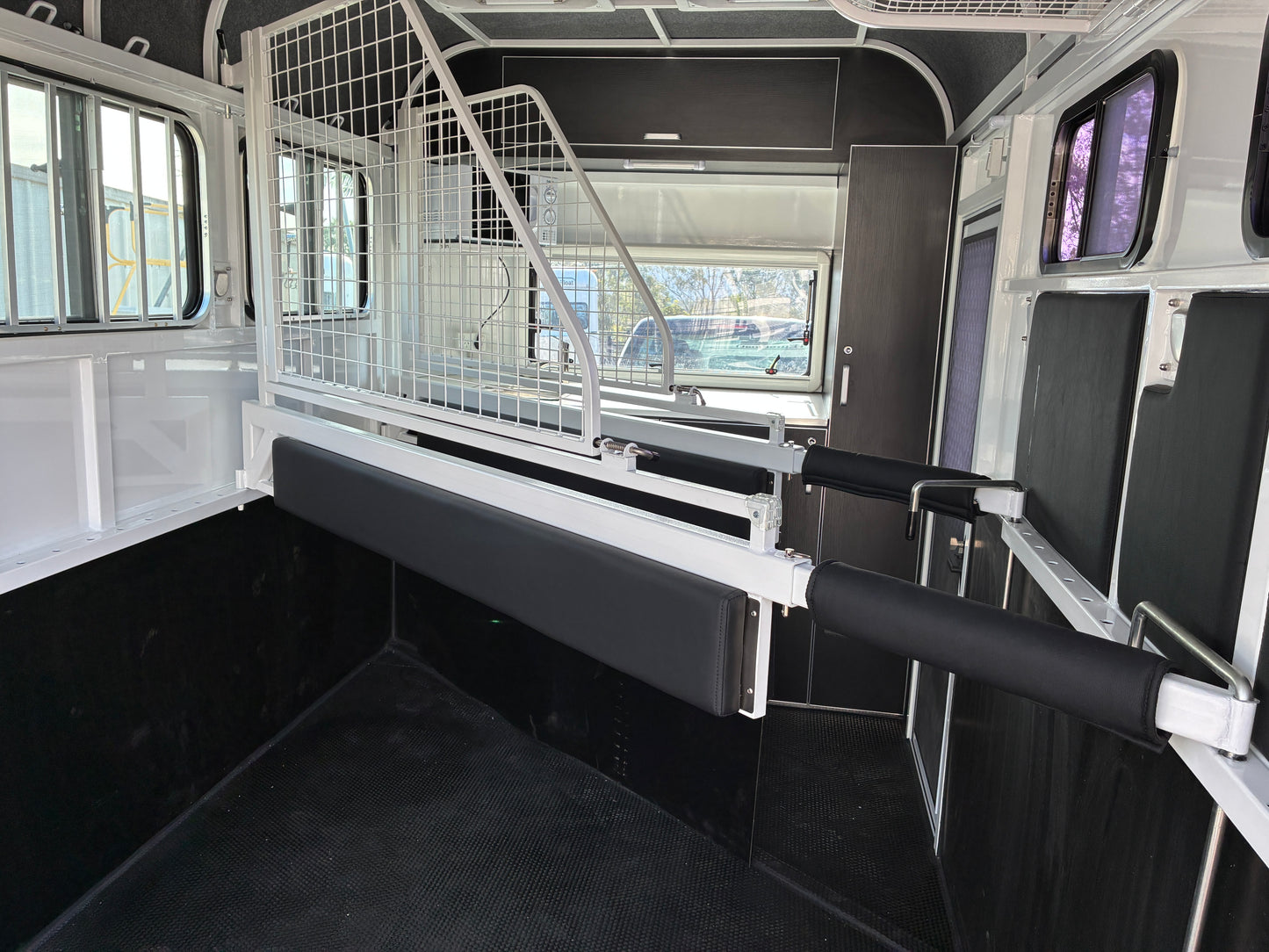 2HAL-L600 SN Prestige Series Deluxe Package