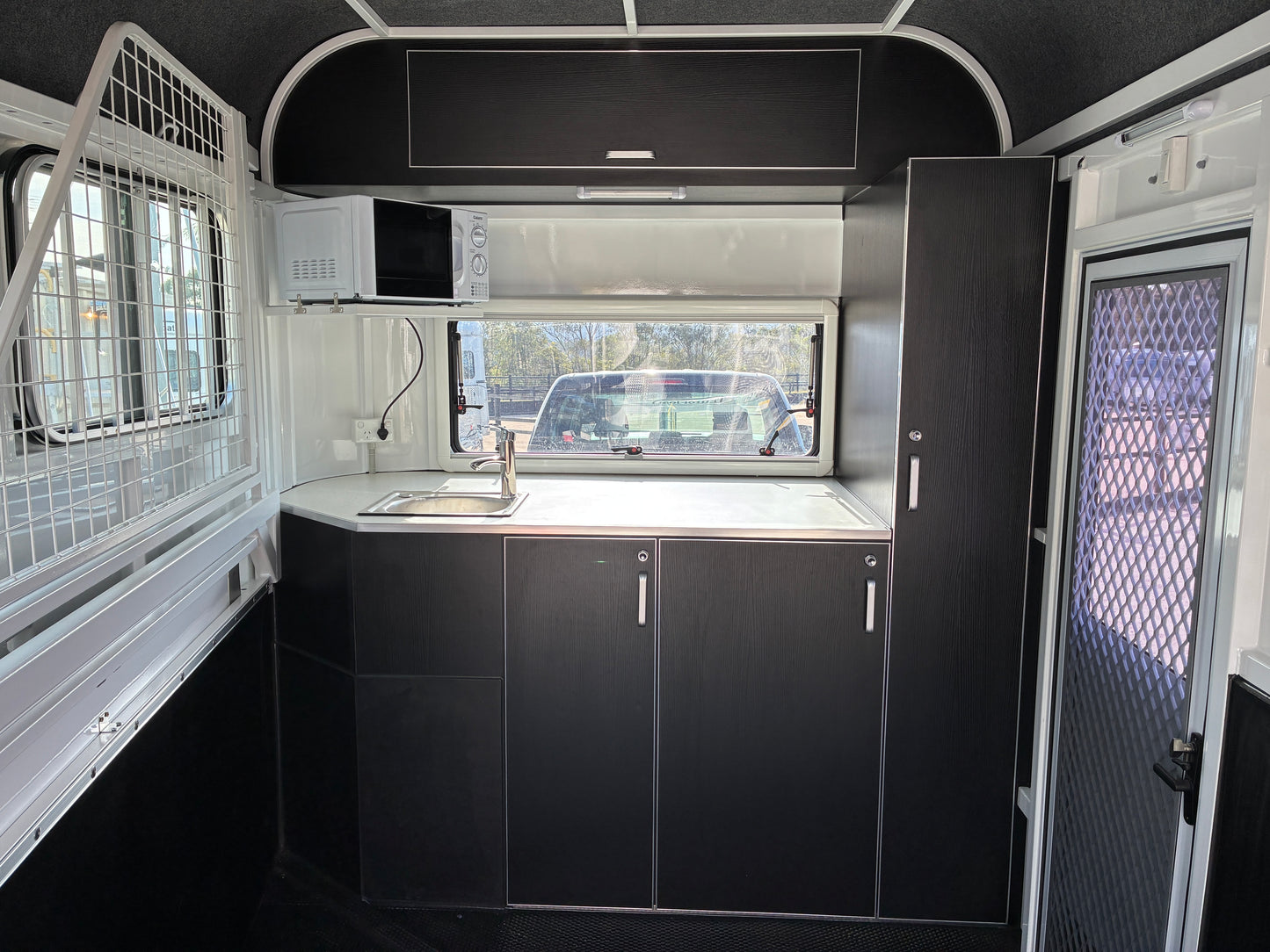 2HAL-L600 SN Prestige Series Deluxe Package