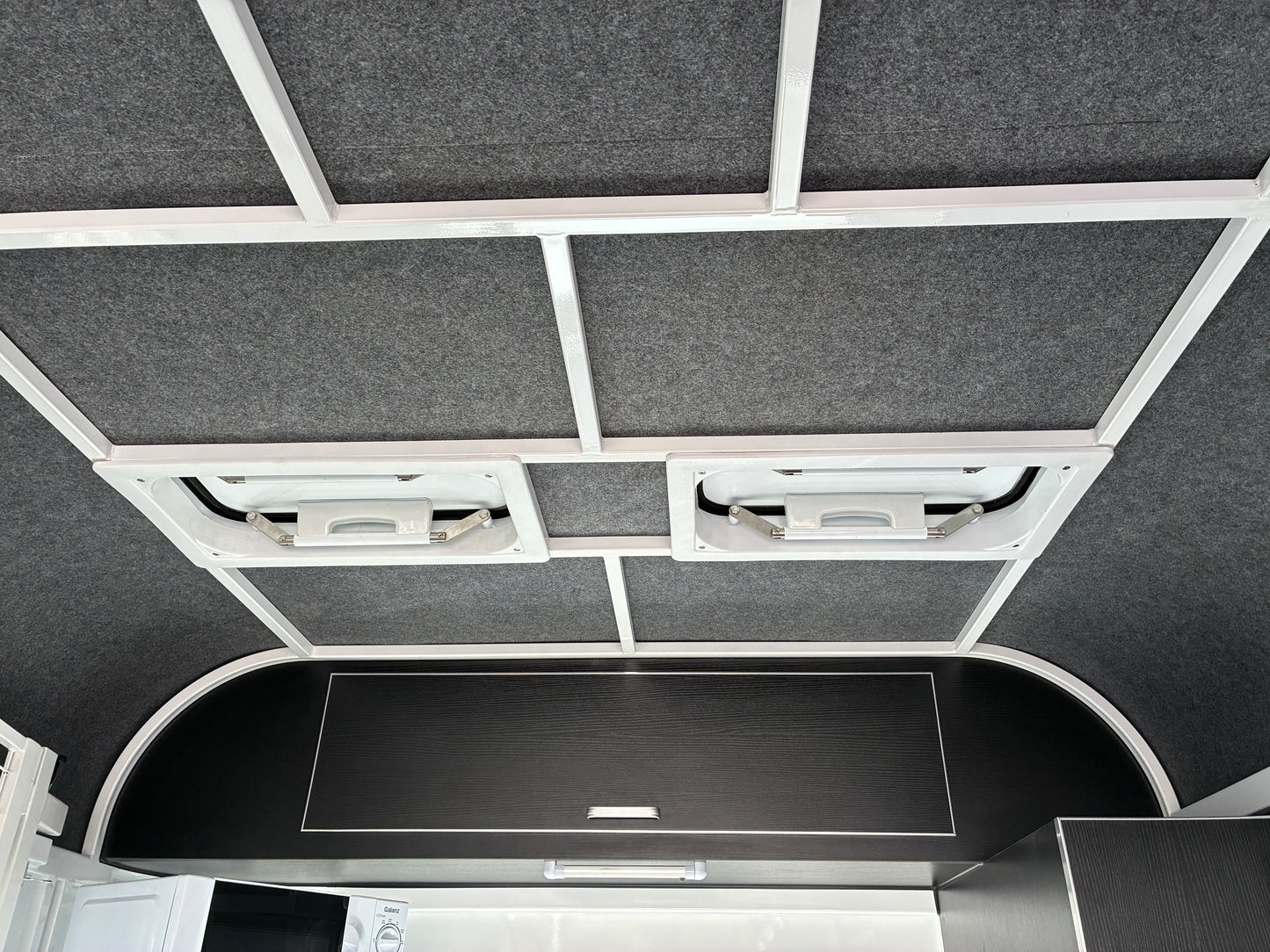 2HAL-L600 SN Prestige Series Deluxe Package