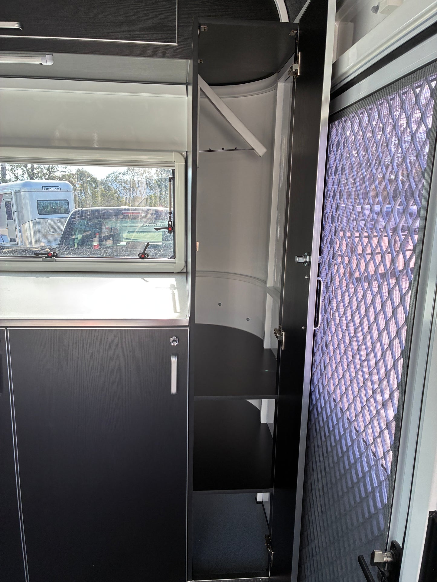 2HAL-L600 SN Prestige Series Deluxe Package