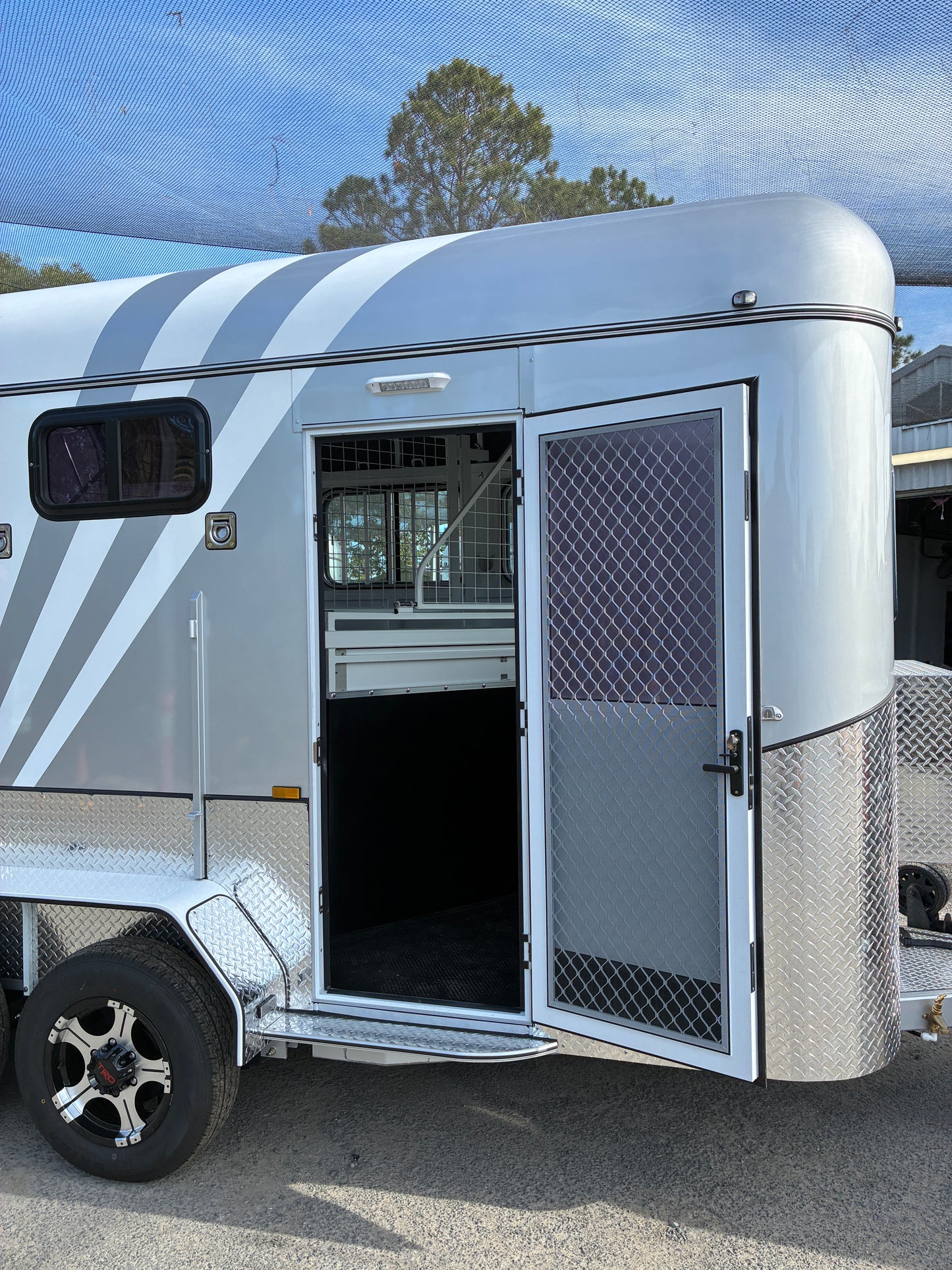 2HAL-L600 SN Prestige Series Deluxe Package