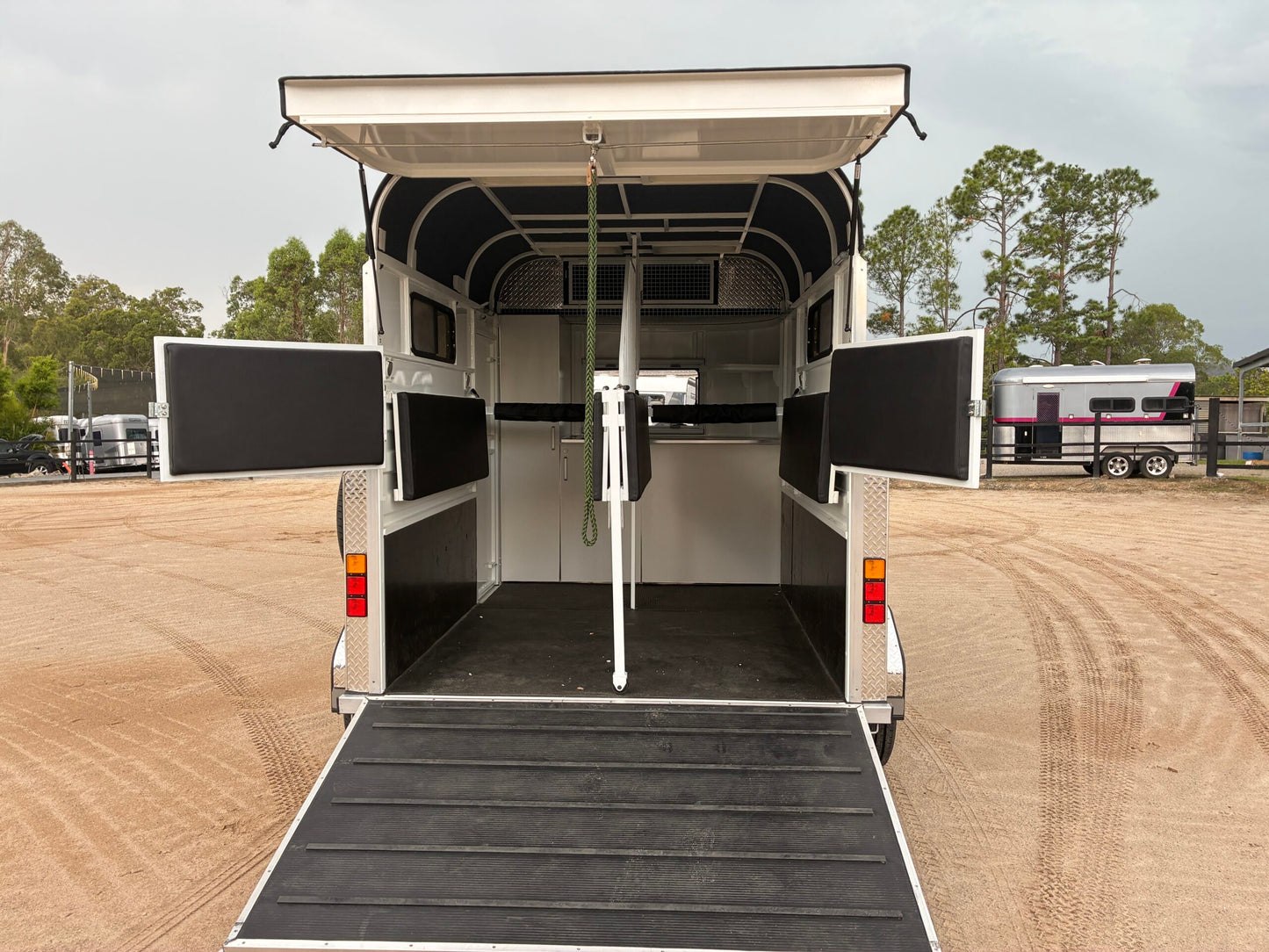 2HSL-L400 SN Classic Series Standard Package