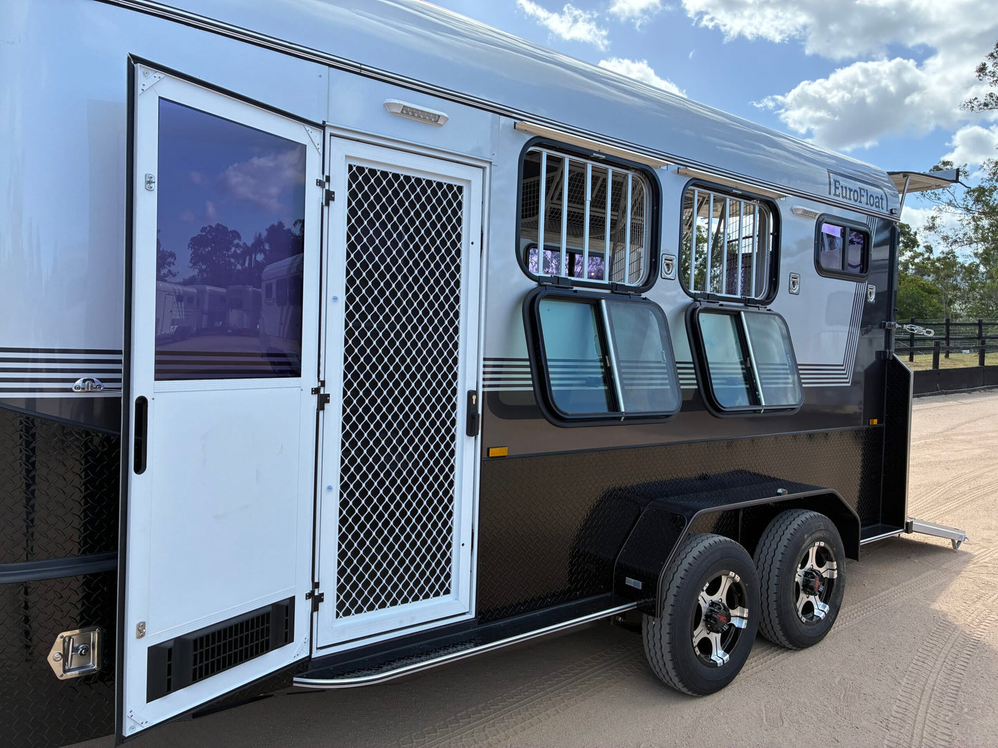 EuroFloat Compact Overnighter Series 2HAL-O SN 4900 (2.0) Prestige Package