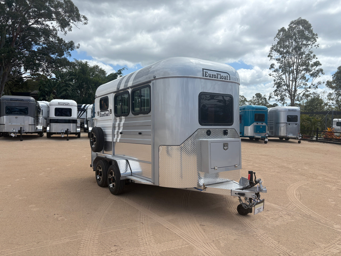 2HAL-L600 SN Classic Series Deluxe Package