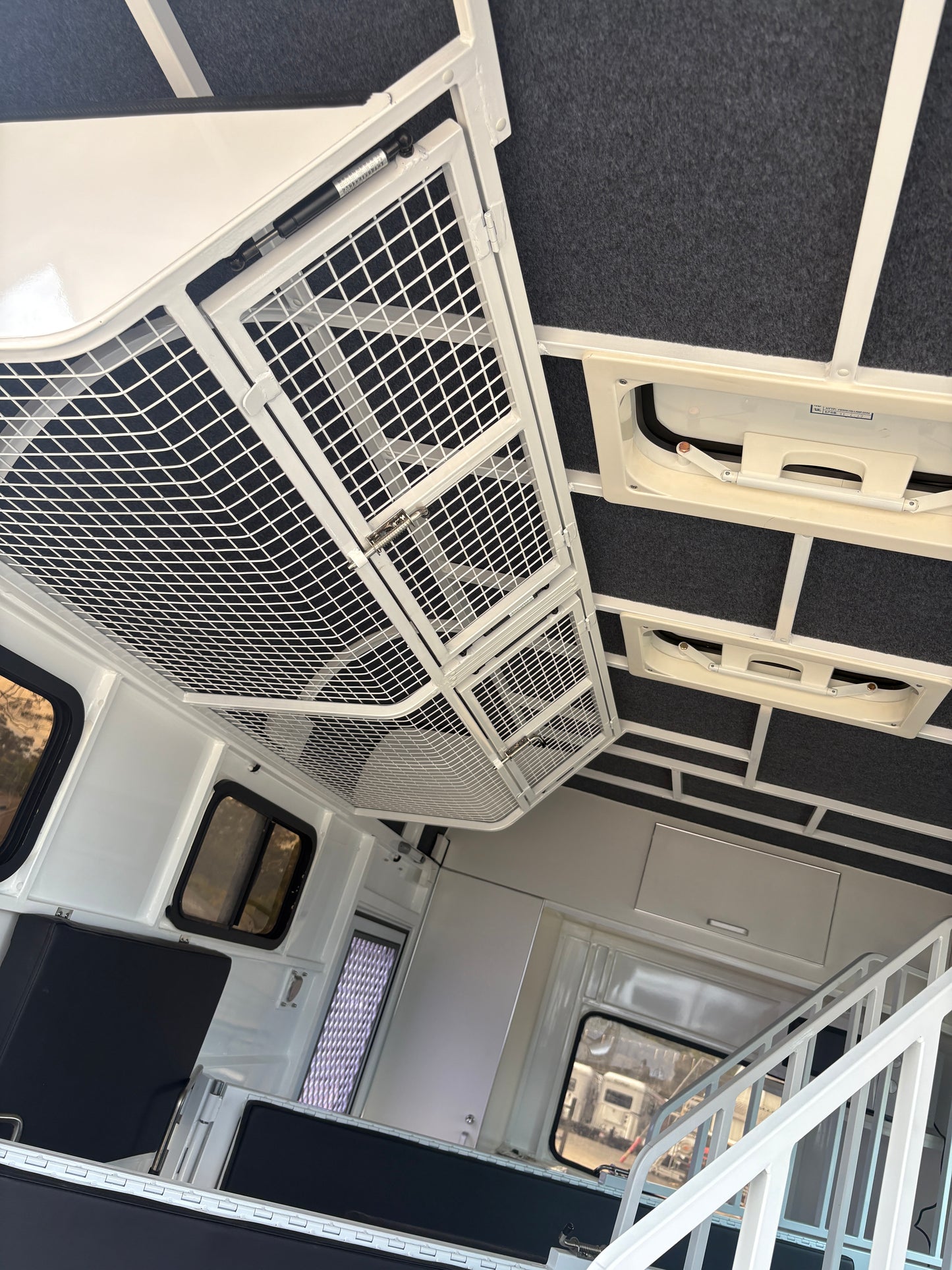 2HAL-L600 SN Classic Series Deluxe Package