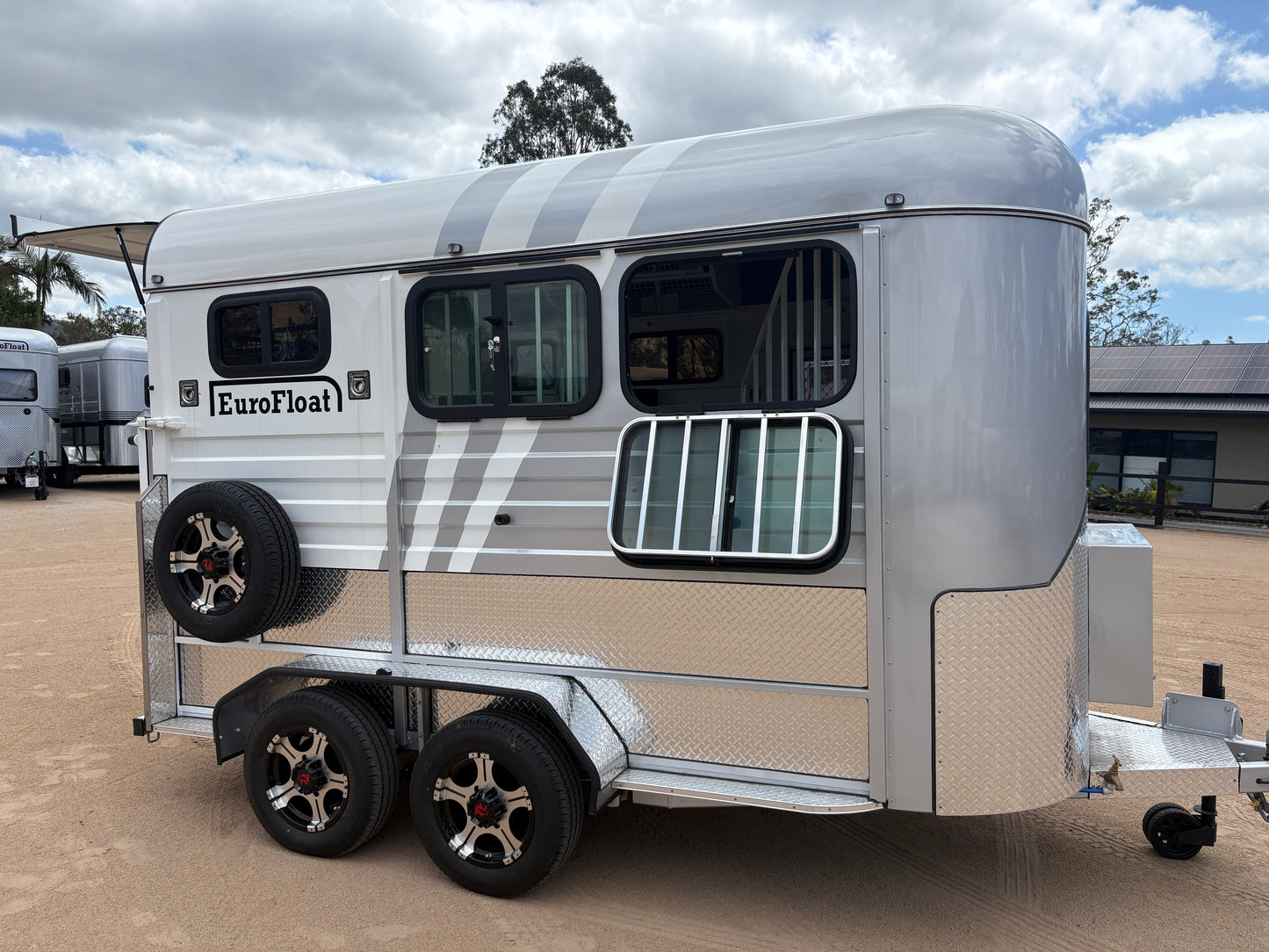 2HAL-L600 SN Classic Series Deluxe Package