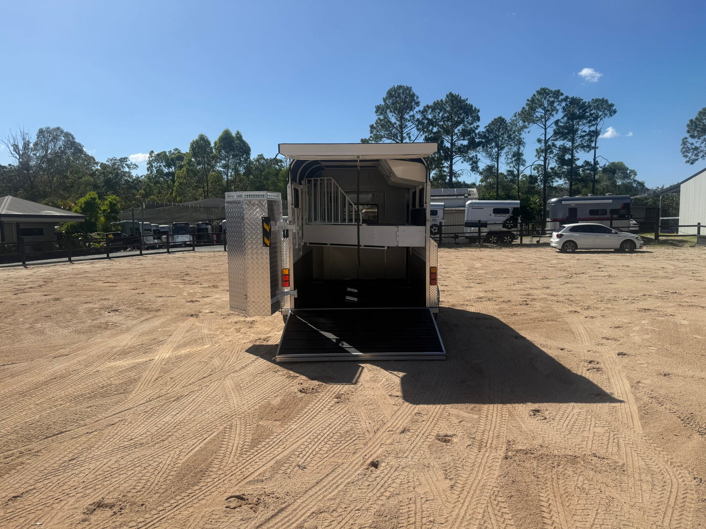 2HAL-L600 SN Classic Series Deluxe Package