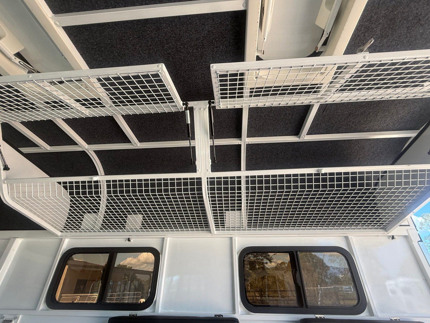 2HAL-L600 SN Classic Series Deluxe Package